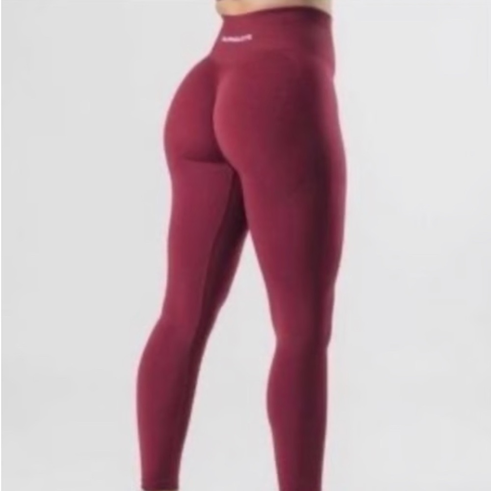 Alphalete amplify size small-  color wisteria